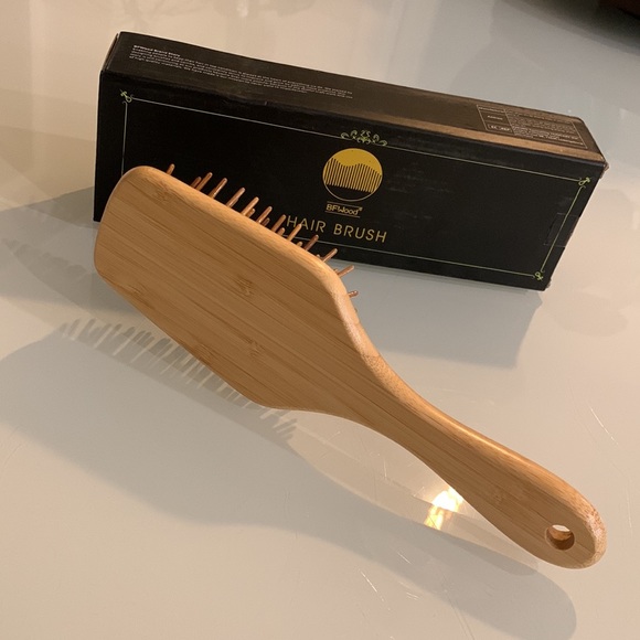 Hair brush and hair towel set - Picture 3 of 13